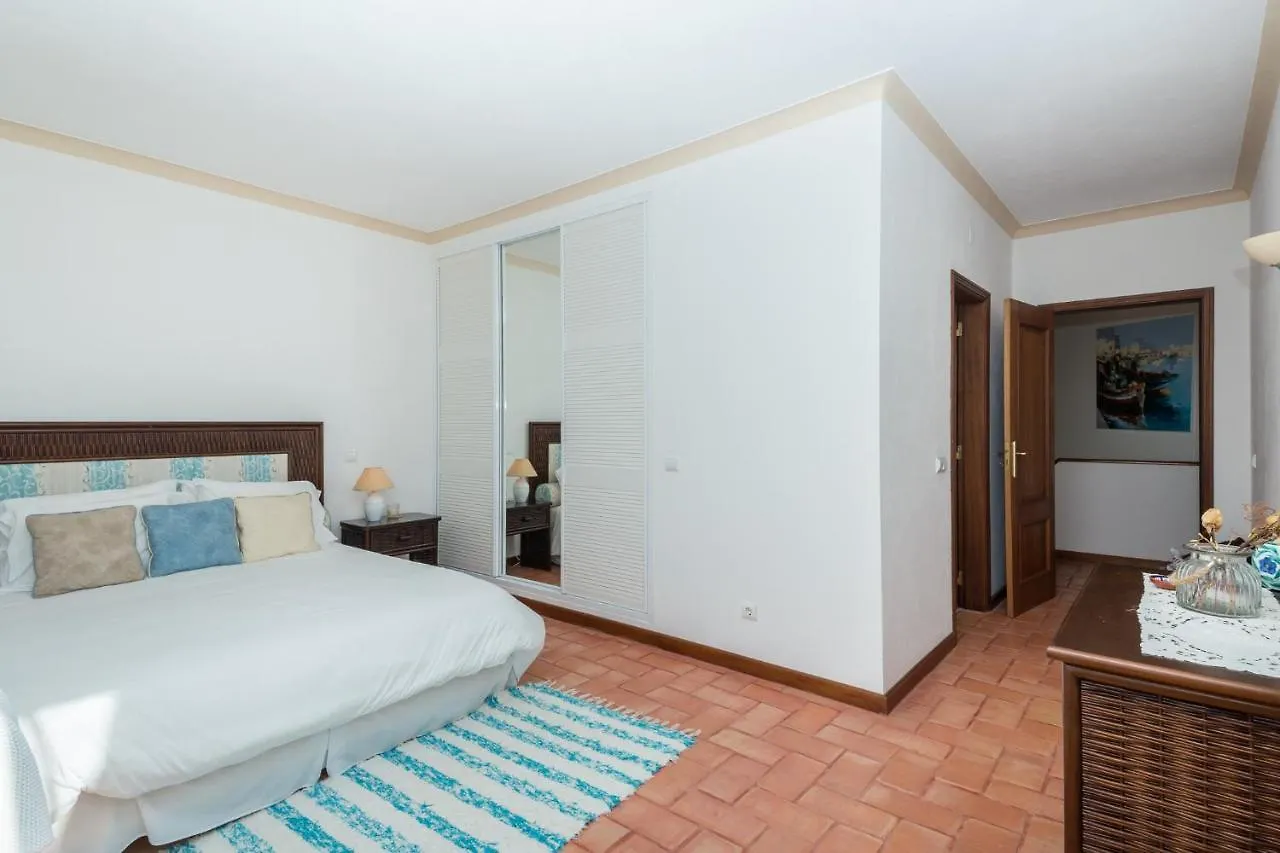 Peaceful 4Br Villa On Gramacho Golf Resort W/ Private Pool Lagoa  0*, Lagoa (Algarve)